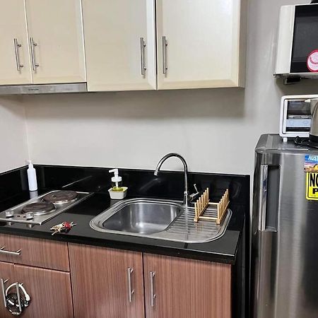 Zg-150Newport Apartment Manila Bagian luar foto