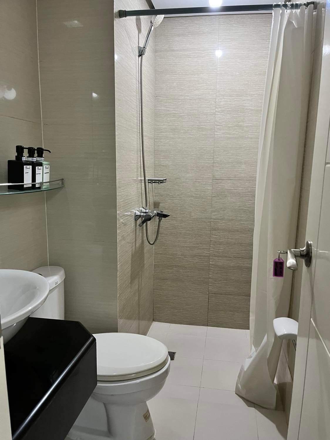 Zg-150Newport Apartment Manila Bagian luar foto